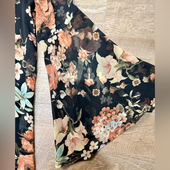 Lulu’s Floral Long Sleeve Mini Dress - Picture 8 of 9